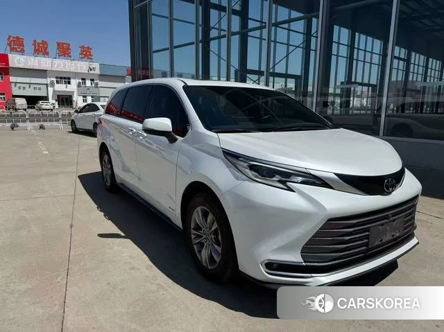Toyota Saina 2024 Белый из Китая, фото 6