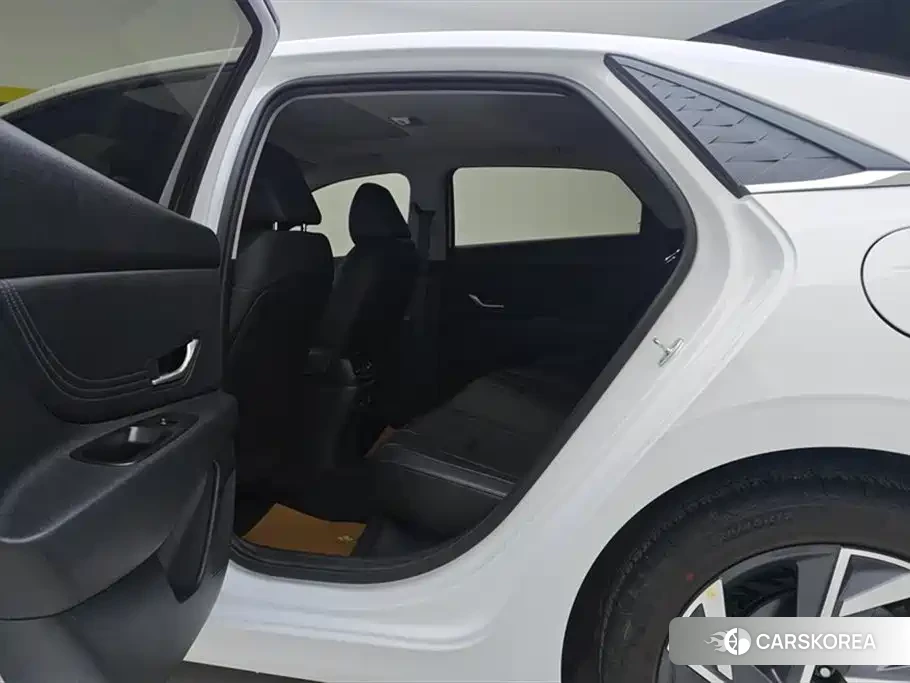 Hyundai Elantra id 4559613 из Китая 12