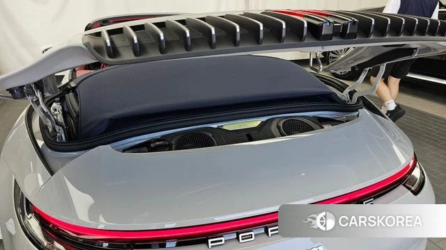 Porsche 911(992) id 4640627 из Кореи 31