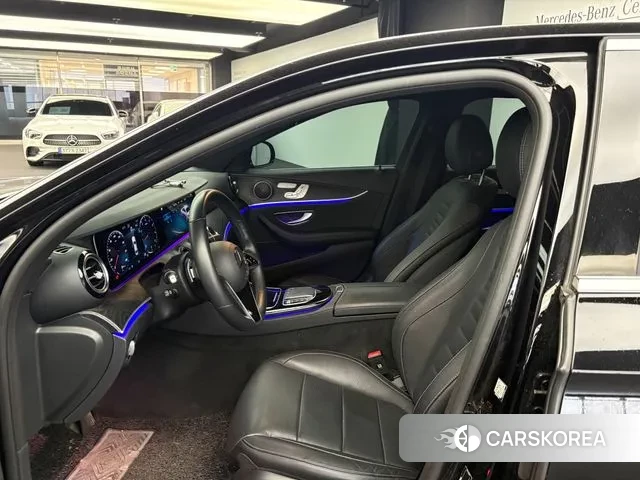 Mercedes-Benz E-Class W213 2023 Черный из Кореи, фото 6