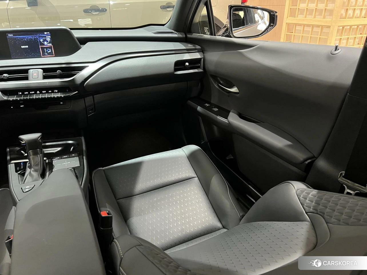 Lexus UX id 4454691 из Китая 13