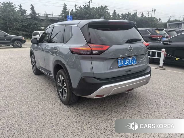 Nissan Qijun 2024 Серебристо-серый из Китая, фото 6