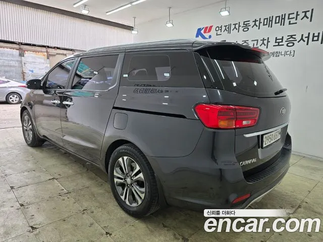 Kia The New Carnival id 2759808 из Кореи 16