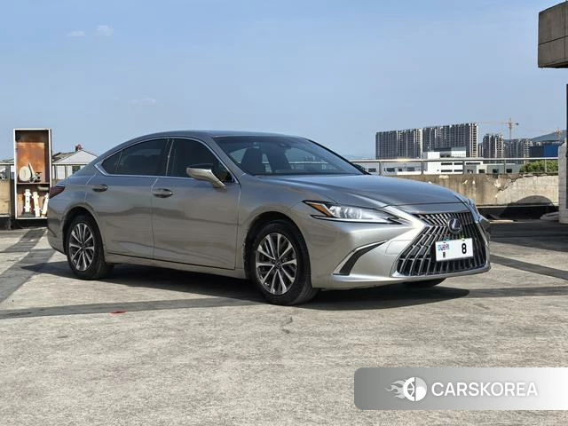 Lexus ES 2022 Серебристо-серый из Китая, фото 6