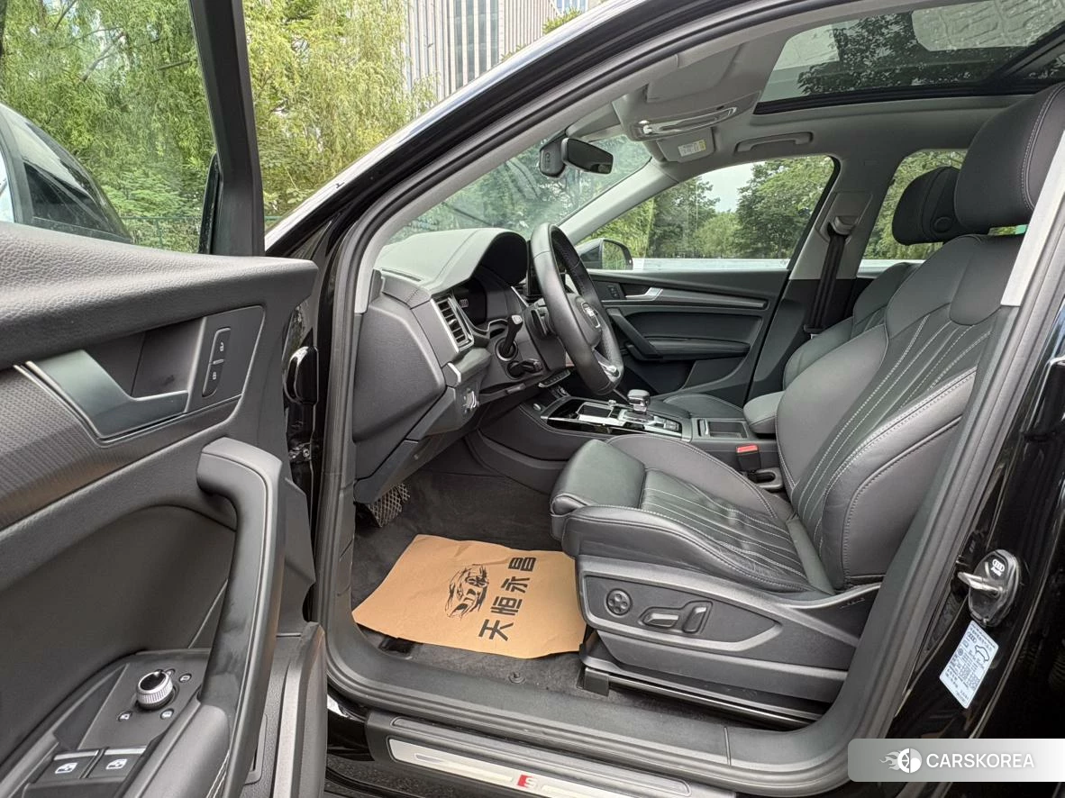 Audi Q5L id 4420114 из Китая 16