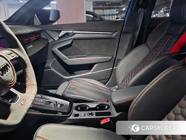 Audi RS3 (8Y) 2024 Синий из Кореи, фото 6