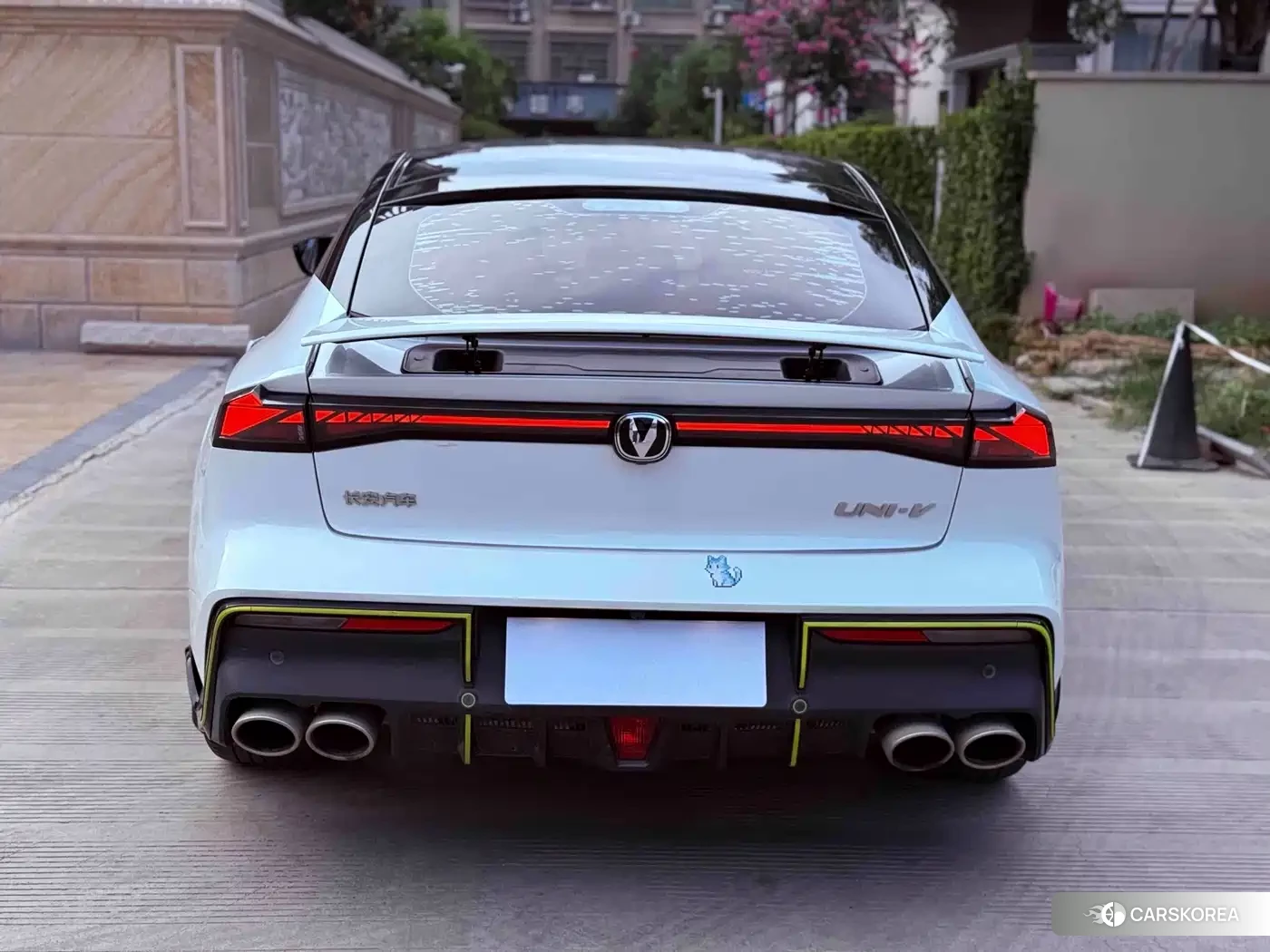 Chang'an UNI-V 2023 Белый из Китая, фото 6