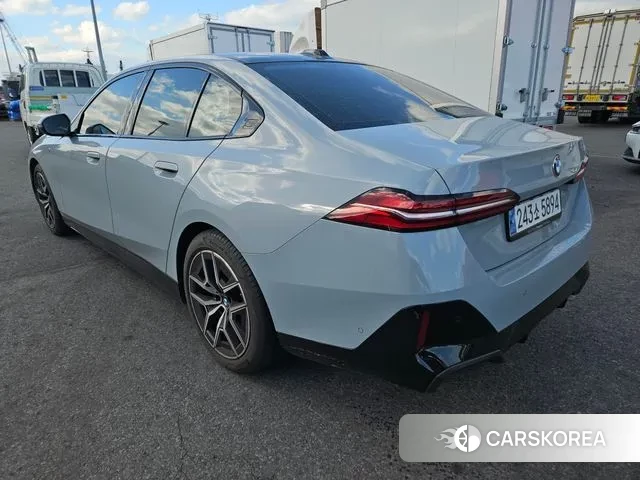 BMW 5 Series (G60) id 3471829 из Кореи 8