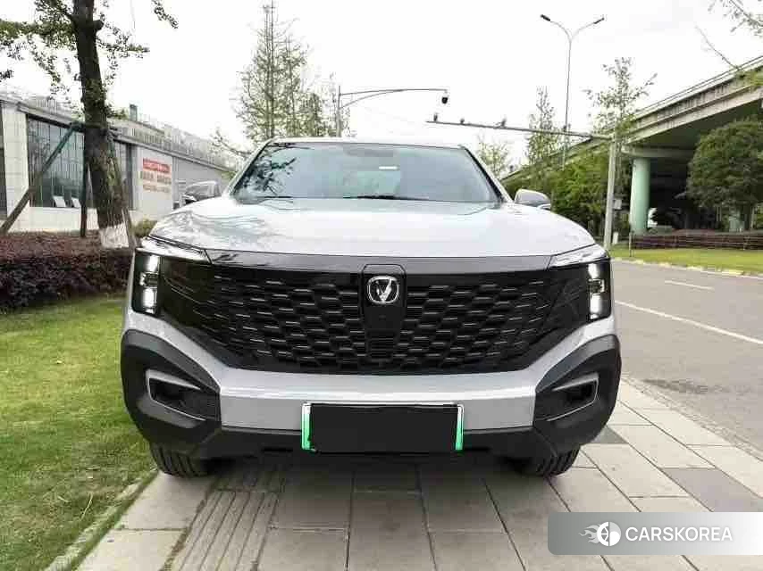 Chang'an Hunter 2024 Серебристо-серый из Китая, фото 6