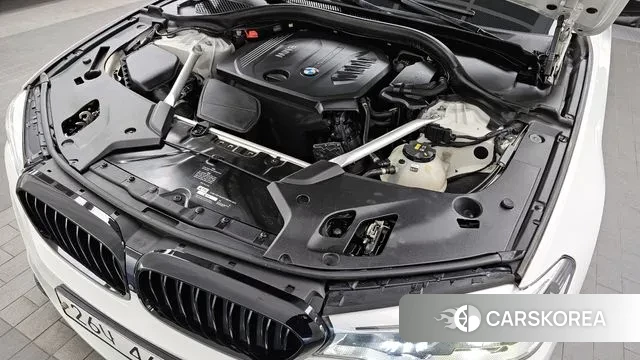 BMW 5 Series (G30) id 3709348 из Кореи 16