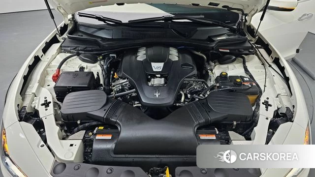 Maserati Ghibli id 3866571 из Кореи 16