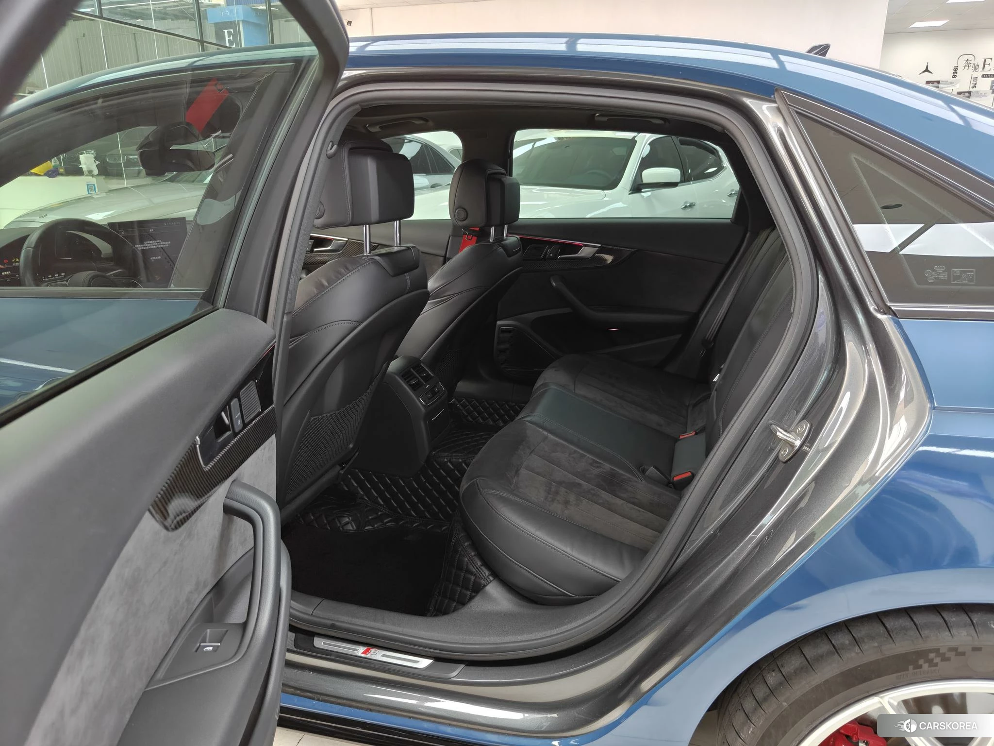 Audi A4L id 4413335 из Китая 17