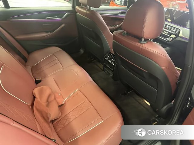 BMW 5 series PHEV id 4314119 из Китая 14
