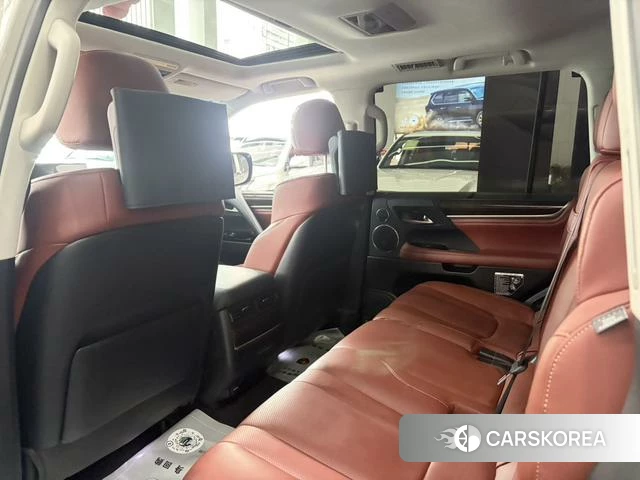 Lexus LX 2022 Серебристо-серый из Китая, фото 6