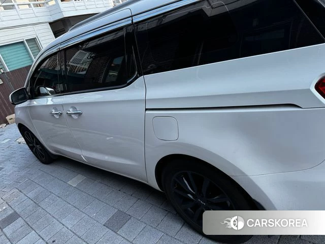 Kia The New Carnival id 4403402 из Кореи 10