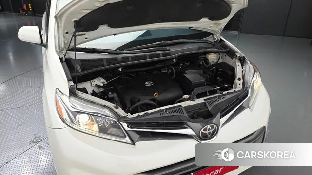 Toyota Sienna id 4765308 из Кореи 31
