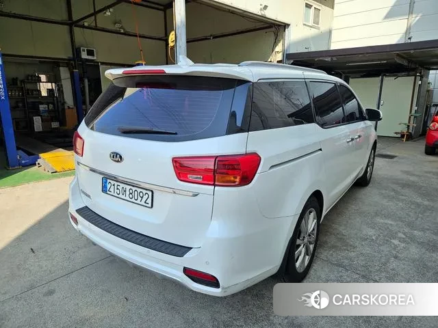 Kia The New Carnival id 3788953 из Кореи 16