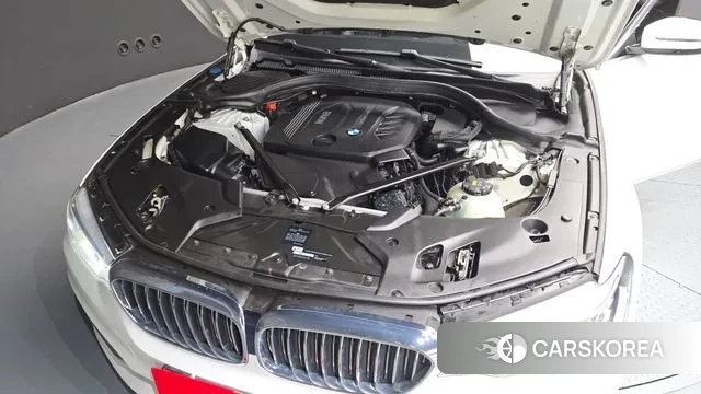 BMW 5 Series (G30) id 3536378 из Кореи 16