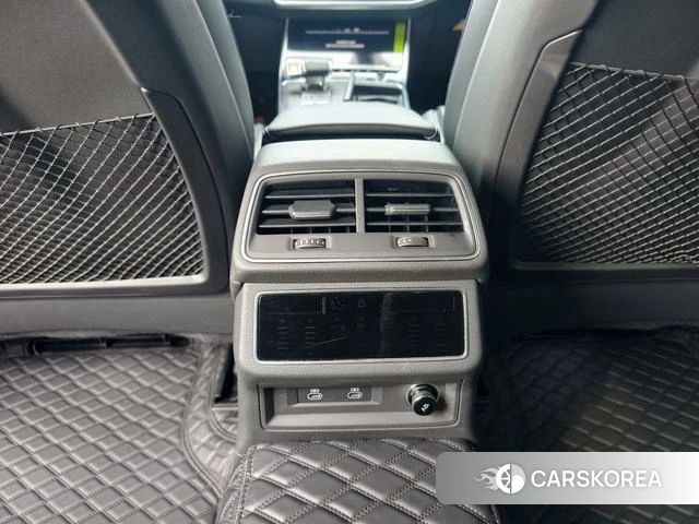 Audi A6L id 4208608 из Китая 19