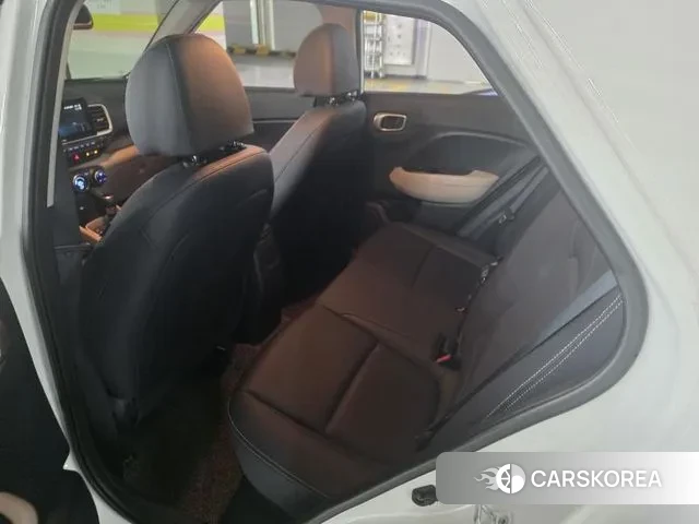 Hyundai Venue 2021 Белый из Кореи, фото 6