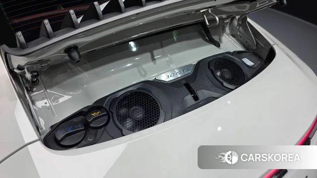 Porsche 911(992) id 4201508 из Кореи 16