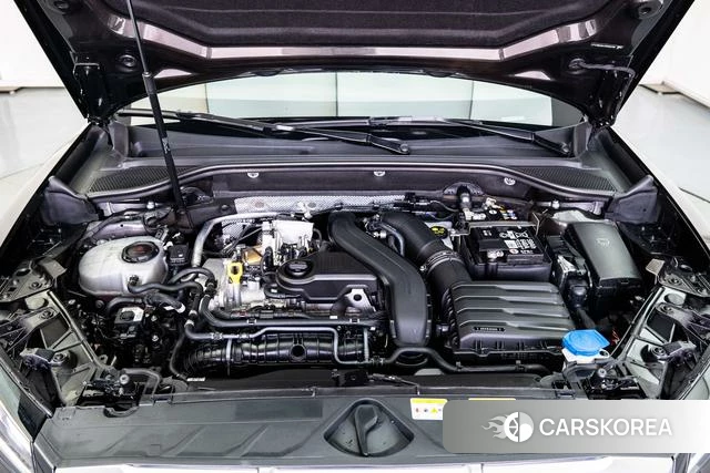 Audi Q2L id 4298245 из Китая 22