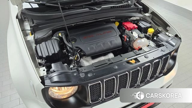 Jeep Renegade id 3878224 из Кореи 16