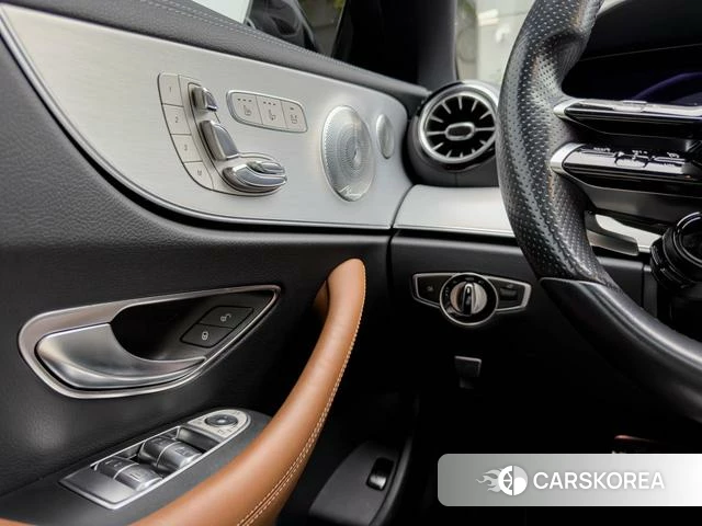 Mercedes-Benz E-class AMG id 4314867 из Китая 22