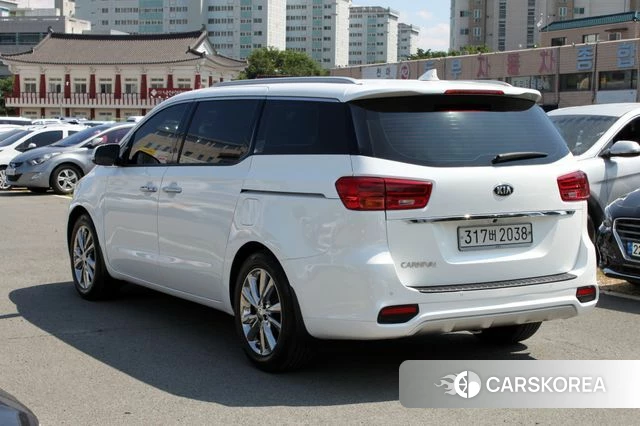 Kia The New Carnival id 4317636 из Кореи 16