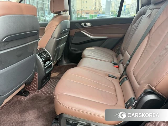 BMW X7 id 4365837 из Китая 17