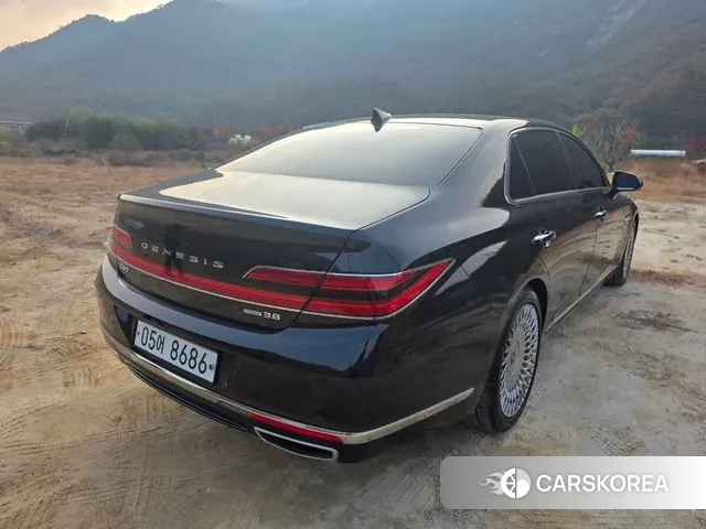 Genesis G90 id 3661568 из Кореи 16