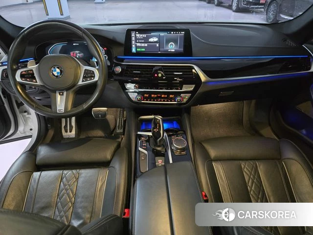 BMW 5 Series (G30) id 3889344 из Кореи 16