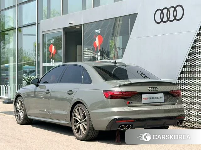 Audi S4 2024 Темно-серый из Китая, фото 6