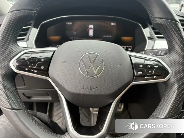 Volkswagen Magotan id 4205619 из Китая 10