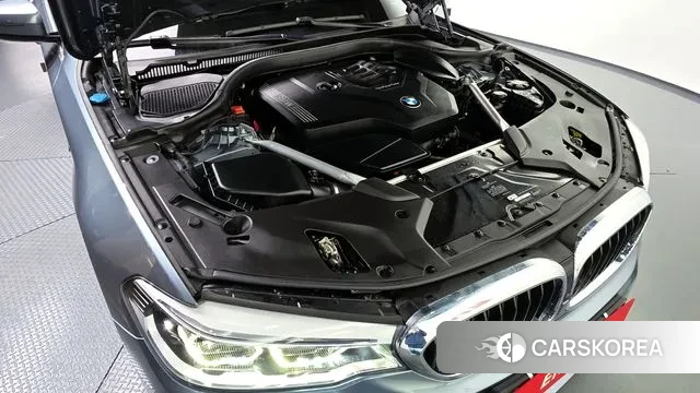 BMW 5 Series (G30) id 3024075 из Кореи 16