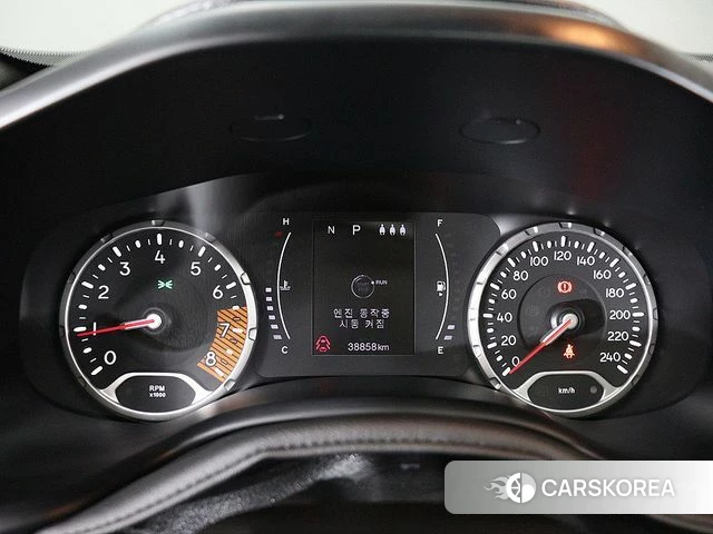 Jeep Renegade id 3954474 из Кореи 16