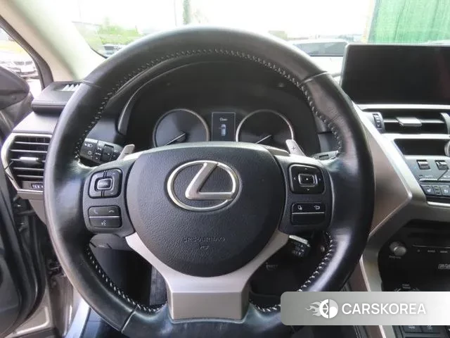 Lexus NX300h id 3622682 из Кореи 16