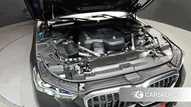 BMW 5 Series (G60) id 3725825 из Кореи 16