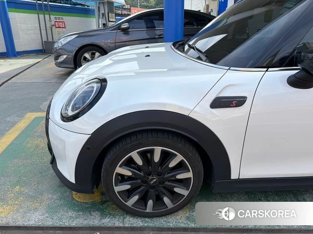 Mini Cooper S 2023 Белый из Кореи, фото 6