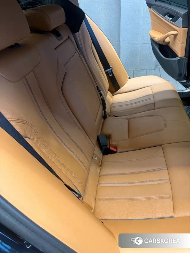 BMW 5 Series (G30) 2022 Черный из Кореи, фото 6