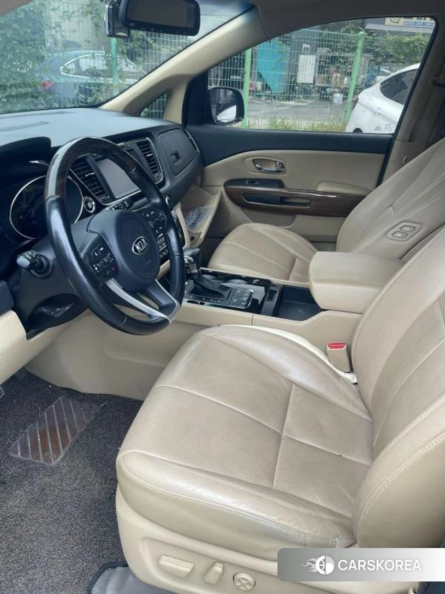 Kia All New Carnival id 4728304 из Кореи 8