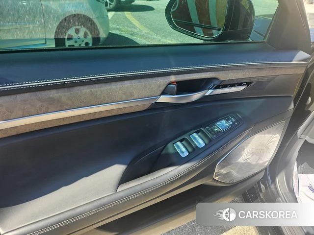 Genesis G90 id 4698749 из Кореи 16