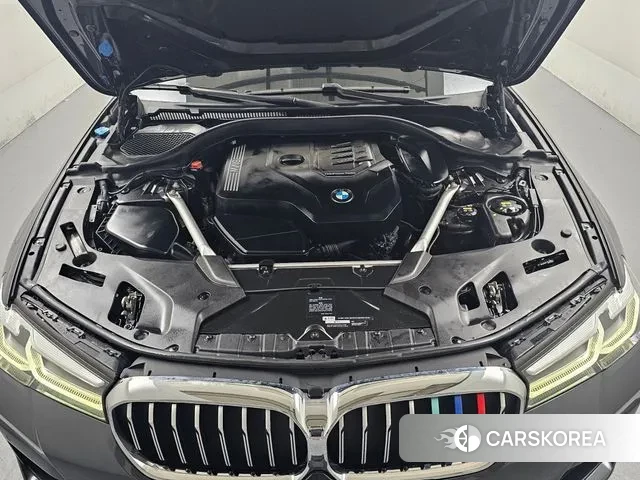 BMW 5 Series (G30) id 3349984 из Кореи 16