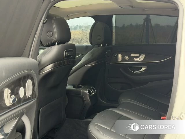 Mercedes-Benz E-class id 4212406 из Китая 28