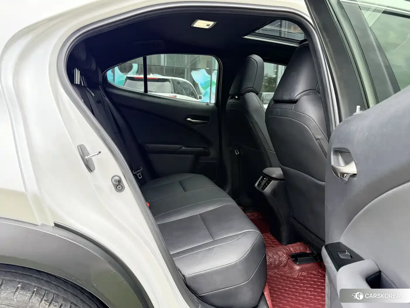 Lexus UX id 4570469 из Китая 16