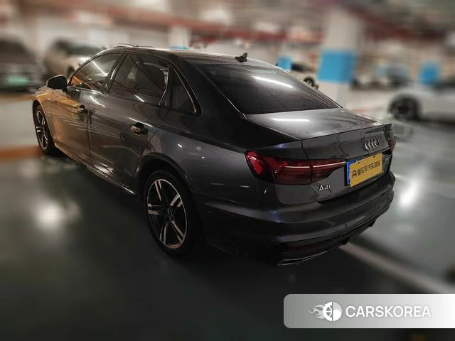 Audi A4L 2022 Темно-серый из Китая, фото 6
