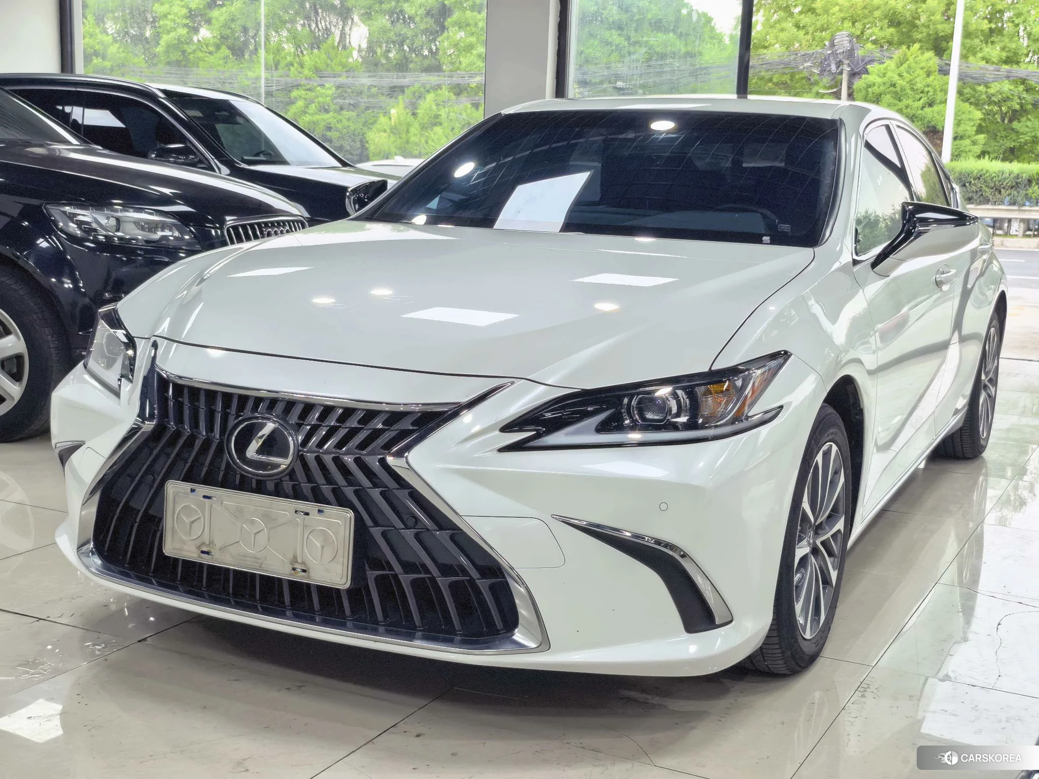 Lexus ES id 4452551 из Китая 14