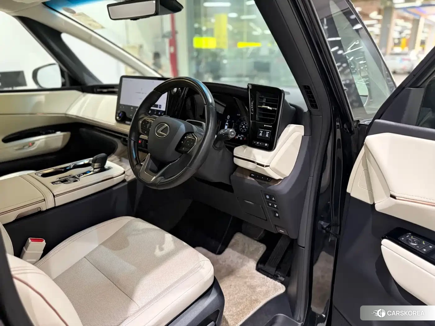 Lexus LM id 4606907 из Китая 9