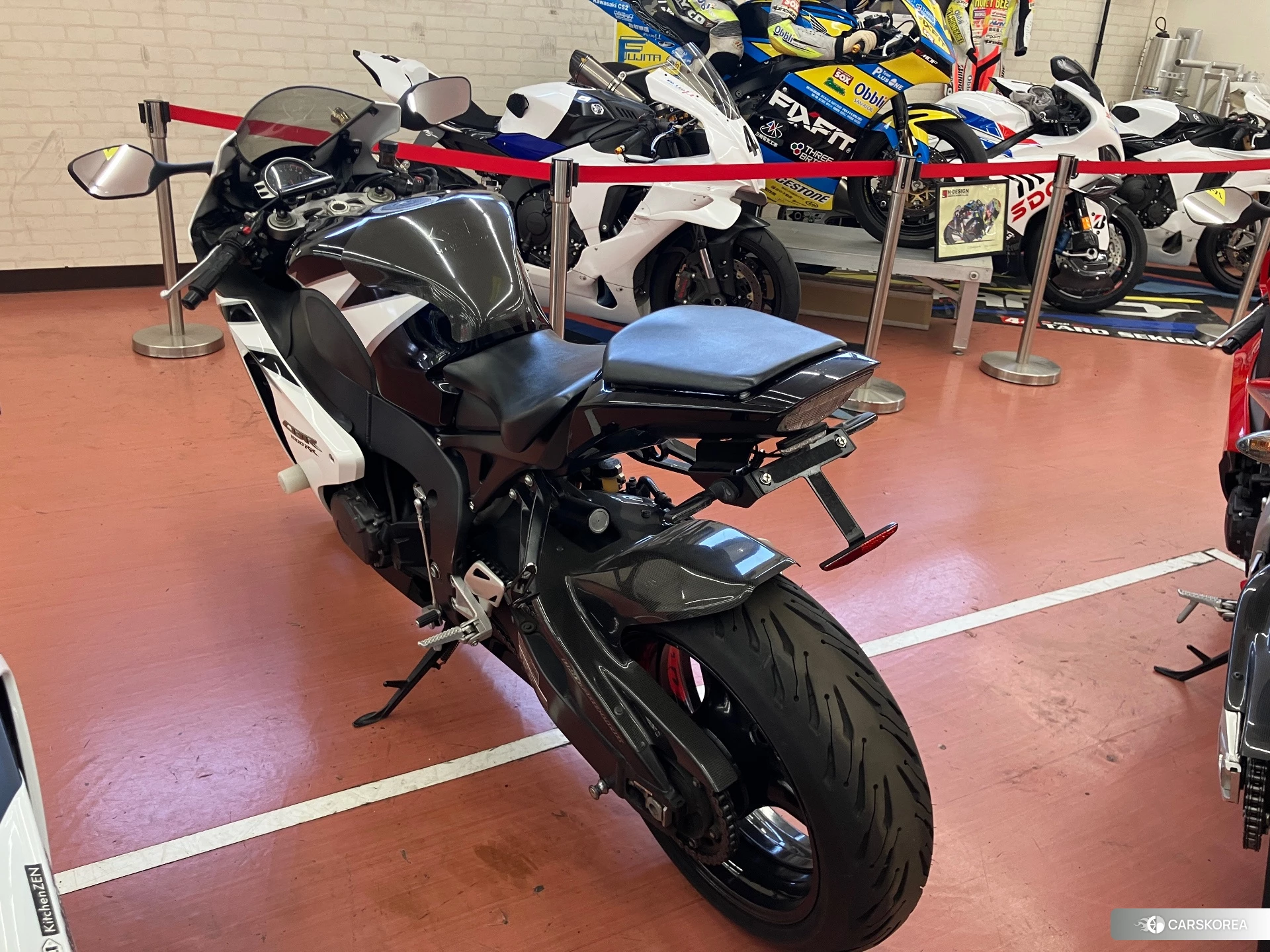 Проданный Honda CBR1000RR id 4184907 из Японии, фото 6