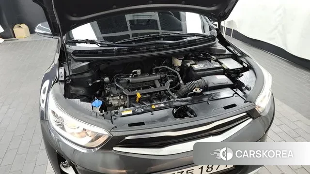 Kia Stonic id 3691773 из Кореи 16